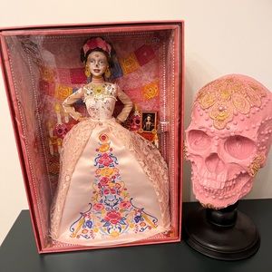 Barbie Signature Dia De Muertos 2020 Doll sealed. New